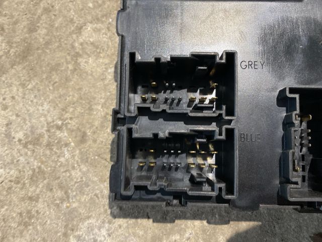 bontott FORD FIESTA VI Komfort Elektronika