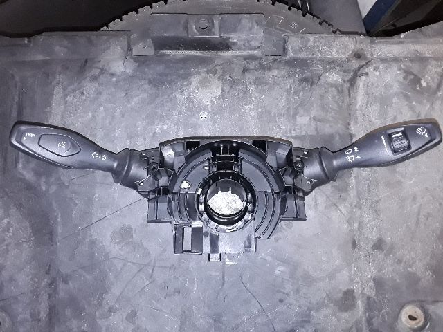 bontott FORD FIESTA VI Komplett Kormánykapcsoló (Bajuszkapcsoló)