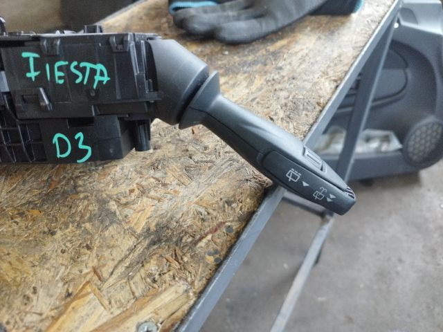 bontott FORD FIESTA VI Komplett Kormánykapcsoló (Bajuszkapcsoló)