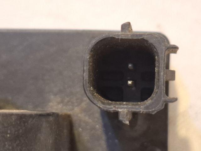 bontott FORD FIESTA VI Központi Ütközés Érzékelő