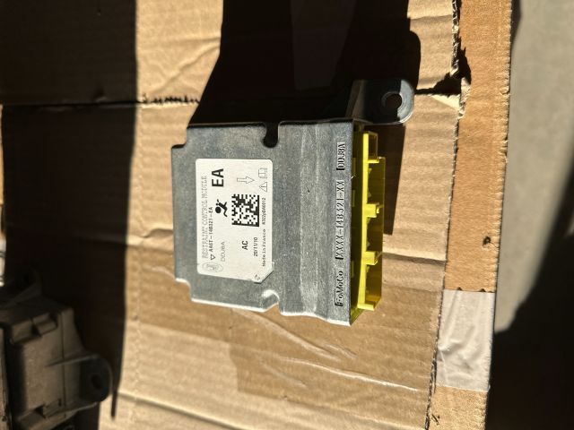 bontott FORD FIESTA VI Légzsák Elektronika