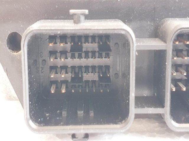 bontott FORD FIESTA VI Motorvezérlő