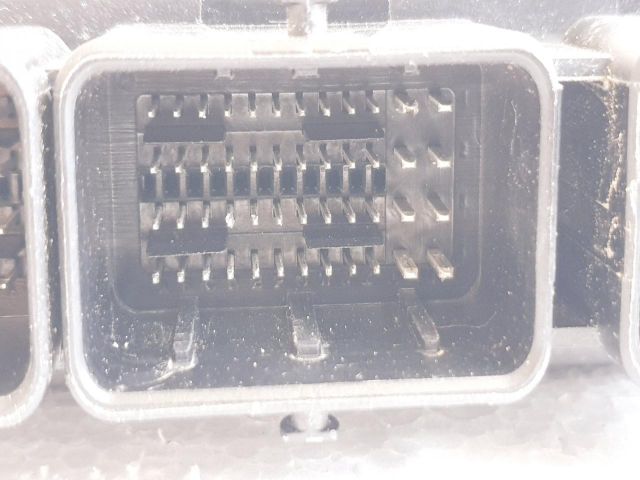 bontott FORD FIESTA VI Motorvezérlő