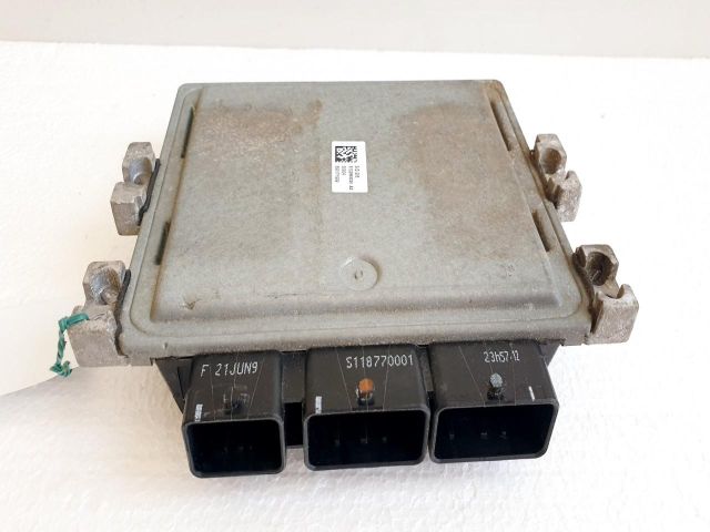 bontott FORD FIESTA VI Motorvezérlő