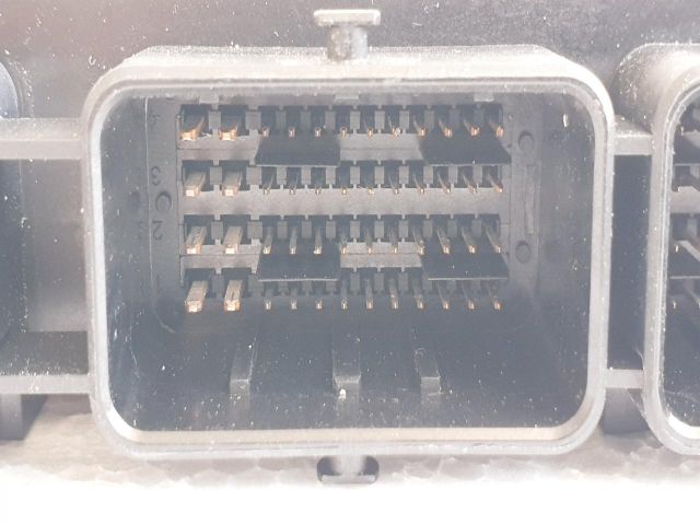 bontott FORD FIESTA VI Motorvezérlő