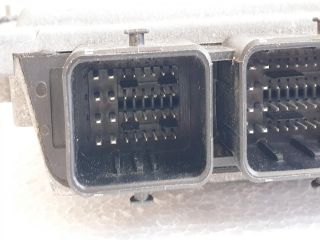 bontott FORD FIESTA VI Motorvezérlő