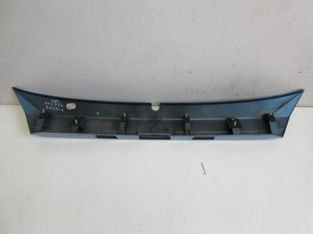 bontott FORD FIESTA VI Rendszámtábla Világítás Keret