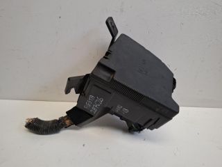 bontott FORD FIESTA VII Biztosítéktábla Motortér