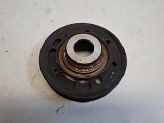 bontott FORD FIESTA VII Főtengely Szíjtárcsa