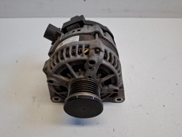 bontott FORD FIESTA VII Generátor