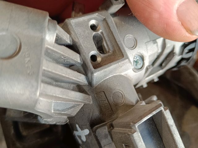 bontott FORD FIESTA VII Gyújtáskapcsoló