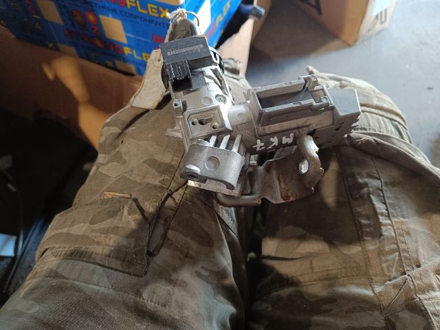 bontott FORD FIESTA VII Gyújtáskapcsoló