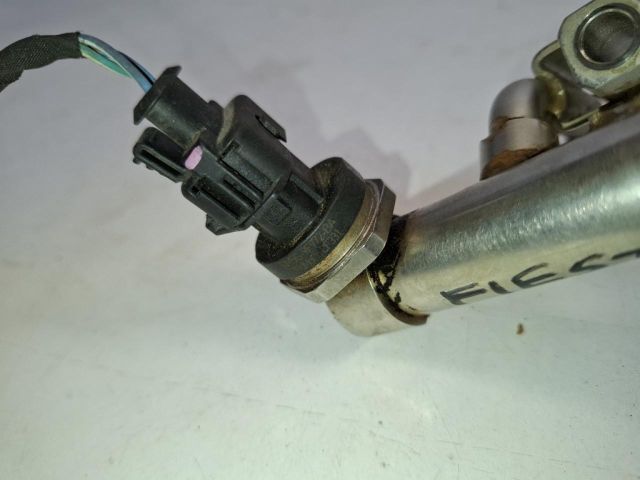 bontott FORD FIESTA VII Nagynyomású Üzemanyag Gyűjtőcső