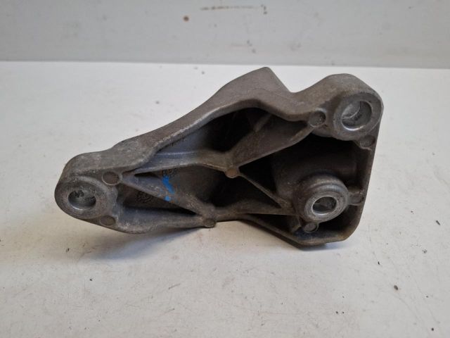 bontott FORD FIESTA VII Váltó Tartó Bak (Pozíciófüggetlen)