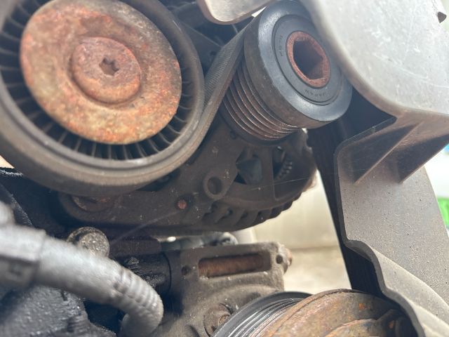 bontott FORD FIESTA VII Generátor