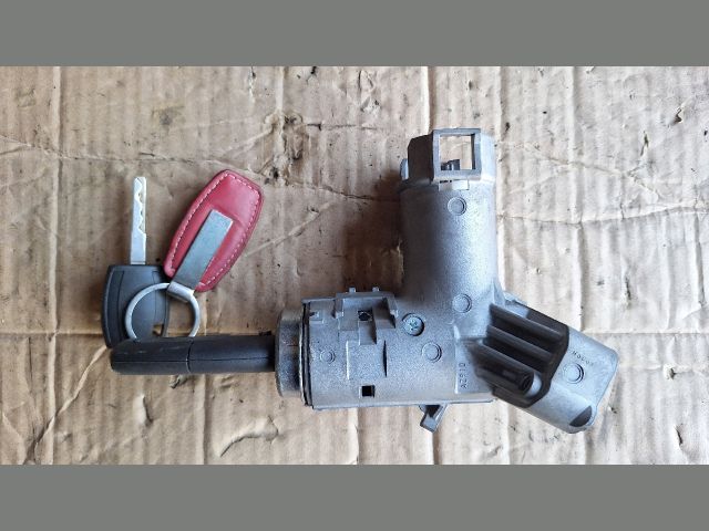 bontott FORD FIESTA VII Gyújtáskapcsoló Házzal