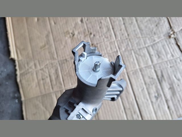 bontott FORD FIESTA VII Gyújtáskapcsoló Házzal