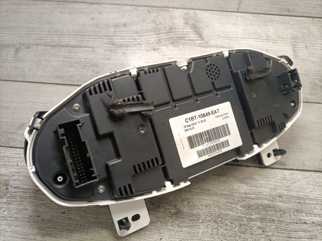 bontott FORD FIESTA VII Kilométeróra