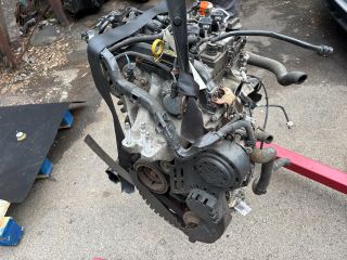 bontott FORD FIESTA VII Motor (Fűzött blokk hengerfejjel)
