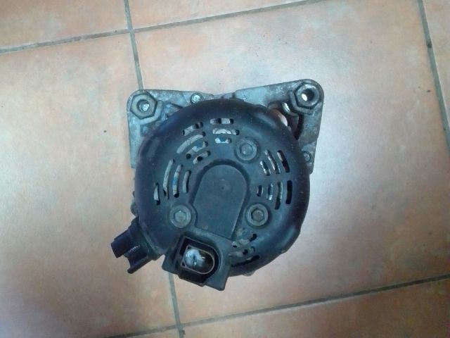 bontott FORD FIESTA VII Generátor