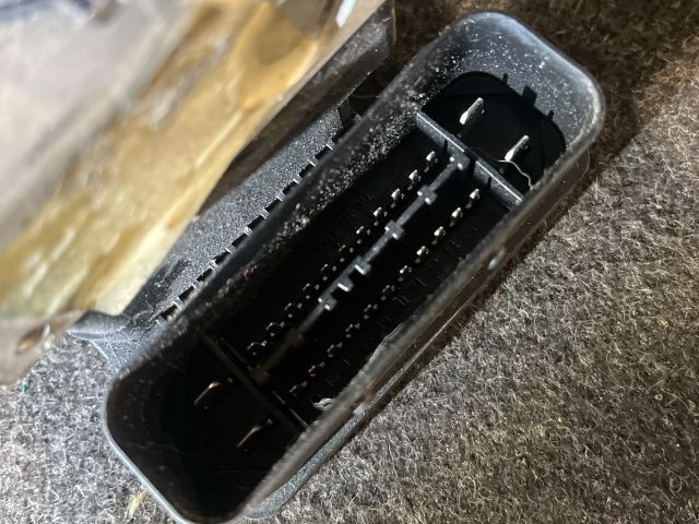 bontott FORD FIESTA VII ABS Kocka