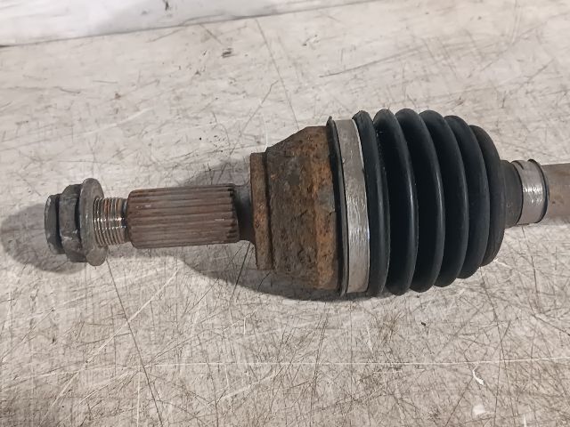 bontott FORD FIESTA VII Bal Féltengely