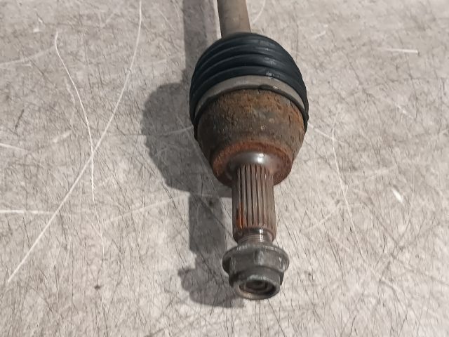 bontott FORD FIESTA VII Bal Féltengely