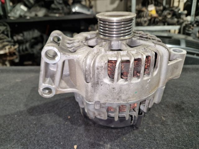 bontott FORD FIESTA VII Generátor