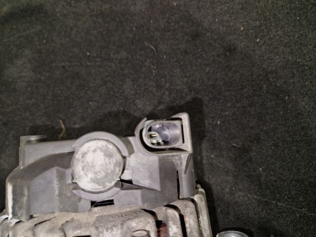 bontott FORD FIESTA VII Generátor