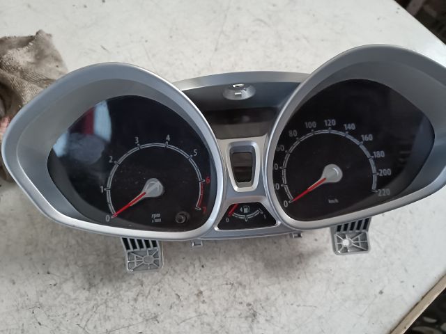 bontott FORD FIESTA VII Kilométeróra