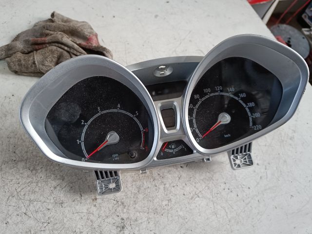 bontott FORD FIESTA VII Kilométeróra