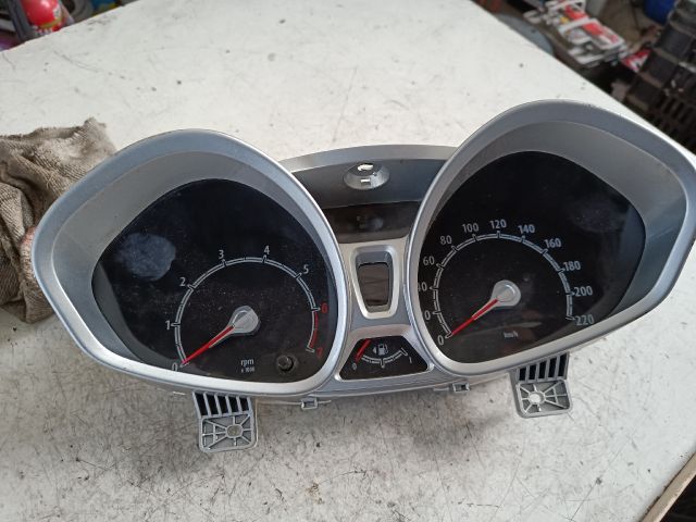 bontott FORD FIESTA VII Kilométeróra