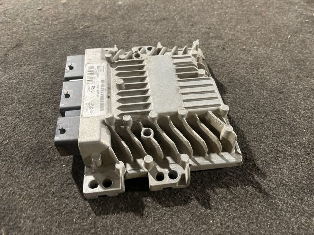 bontott FORD FIESTA VII Motorvezérlő