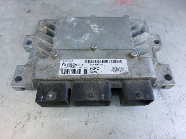 bontott FORD FIESTA VII Motorvezérlő