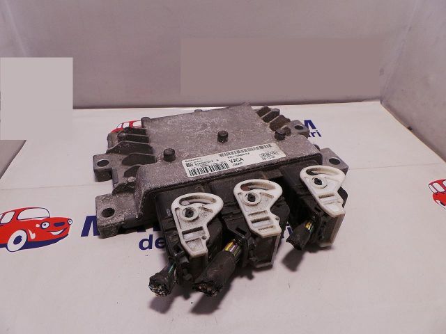 bontott FORD FIESTA VII Motorvezérlő