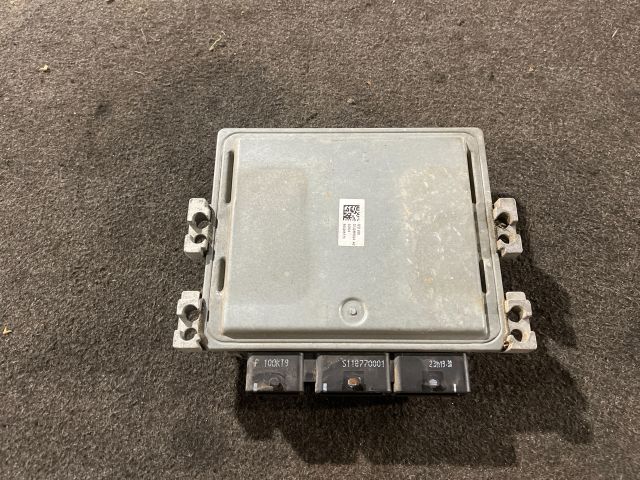 bontott FORD FIESTA VII Motorvezérlő