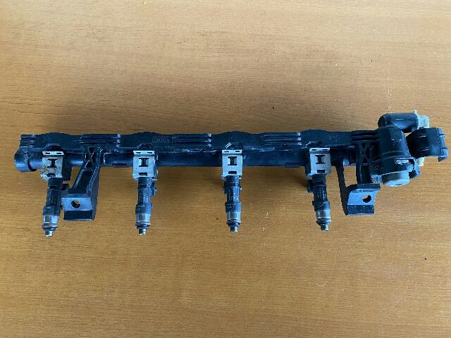 bontott FORD FIESTA VII Porlasztó (1 db)