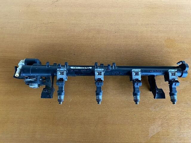 bontott FORD FIESTA VII Porlasztó (1 db)