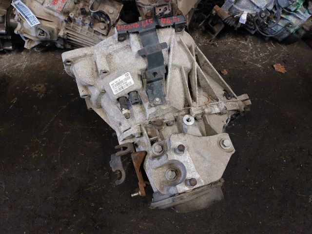 bontott FORD FIESTA VII Váltó (Mechanikus)