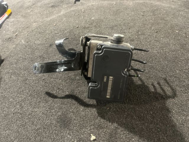 bontott FORD FIESTA VII ABS Kocka