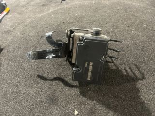 bontott FORD FIESTA VII ABS Kocka