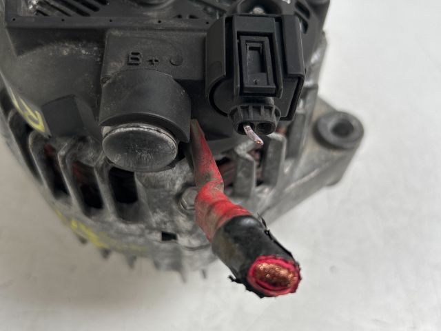 bontott FORD FIESTA VII Generátor