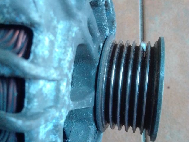 bontott FORD FIESTA VII Generátor