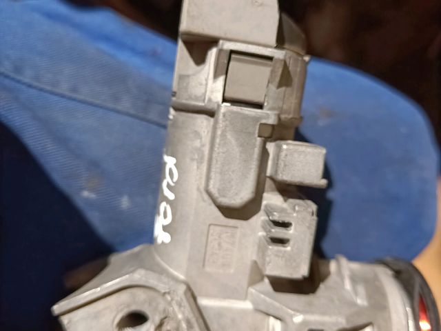 bontott FORD FIESTA VII Gyújtáskapcsoló