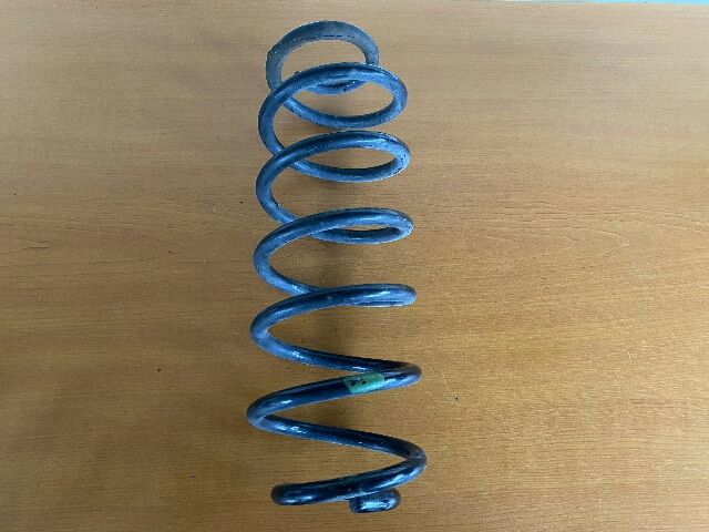 bontott FORD FIESTA VII Hátsó Rugó