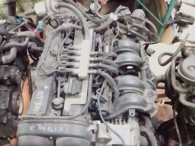 bontott FORD FIESTA VII Motor (Fűzött blokk hengerfejjel)