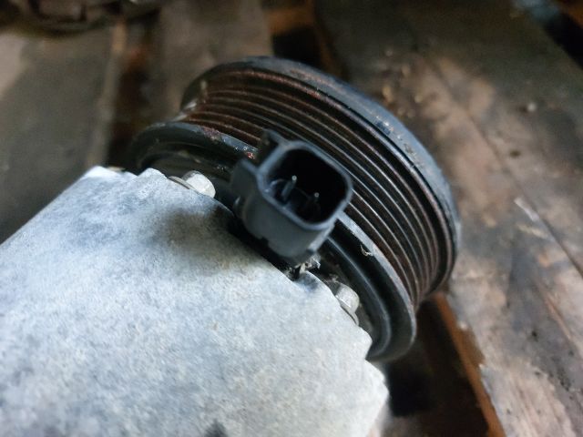 bontott FORD FIESTA VII Klímakompresszor