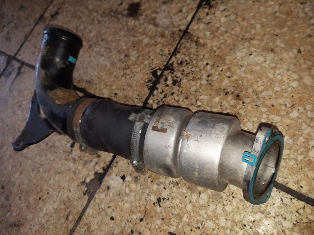 bontott FORD FIESTA VII Légbeömlő Cső