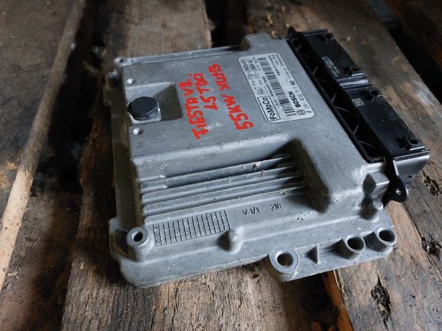 bontott FORD FIESTA VII Motorvezérlő