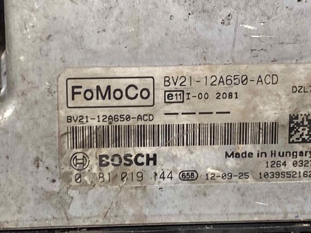 bontott FORD FIESTA VII Motorvezérlő